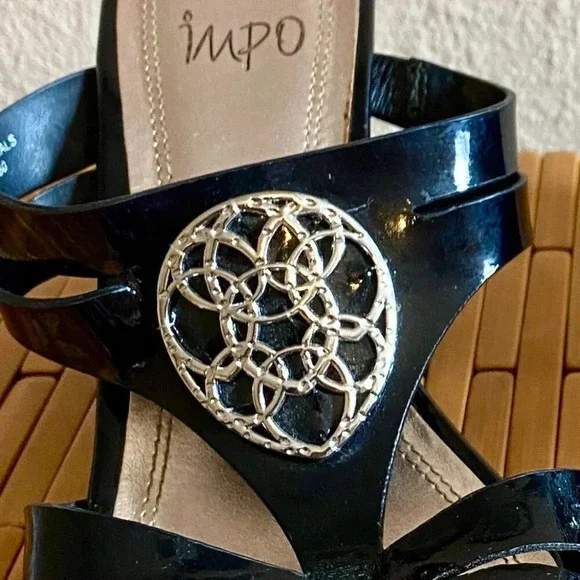 IMPO Patent Leather Mules with lovely silver accent! Size 6 1/2 M with 3" Heels - Picture 2 of 8